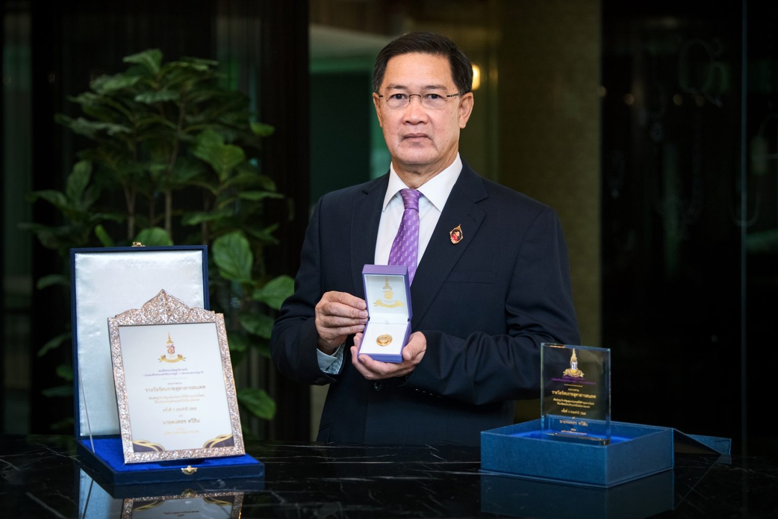 คุณพงศธร-ทวีสิน